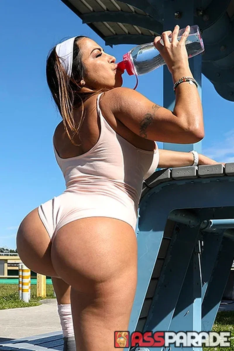 Huge Booty Julianna Vega Riding Cock