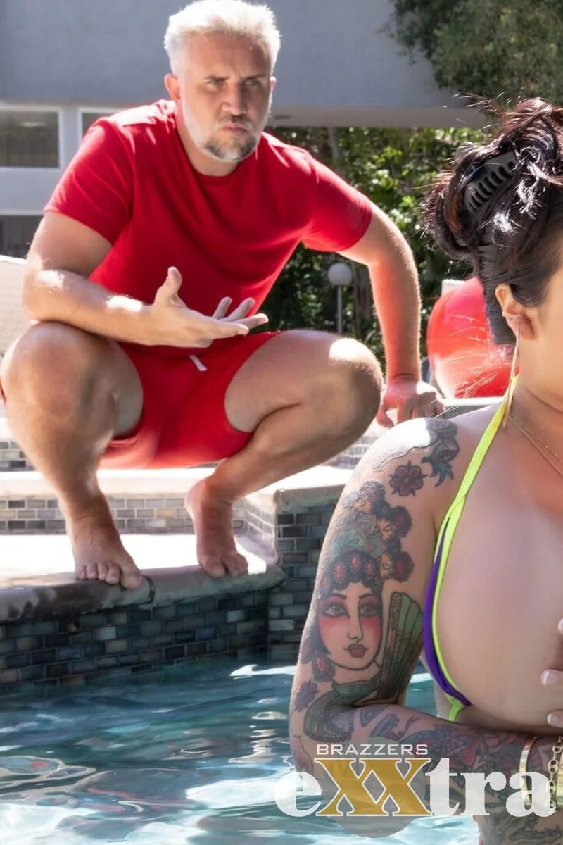Ex-Wife Caught Fucking New Girlfriend