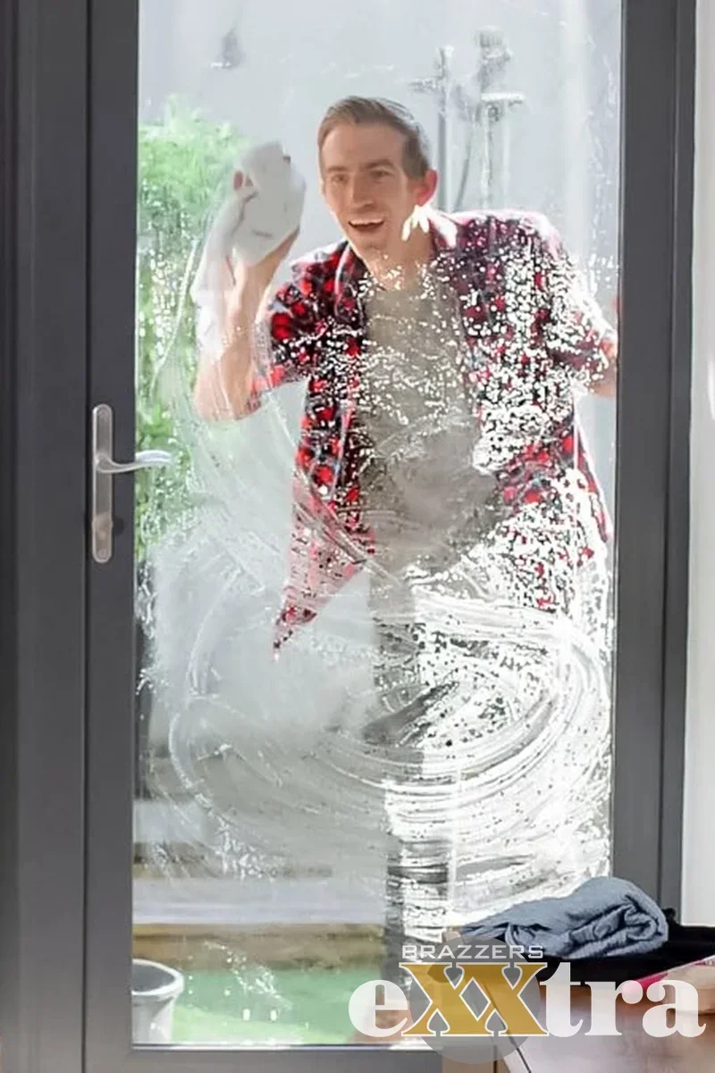 Window Teaser and the Pussy Pleaser