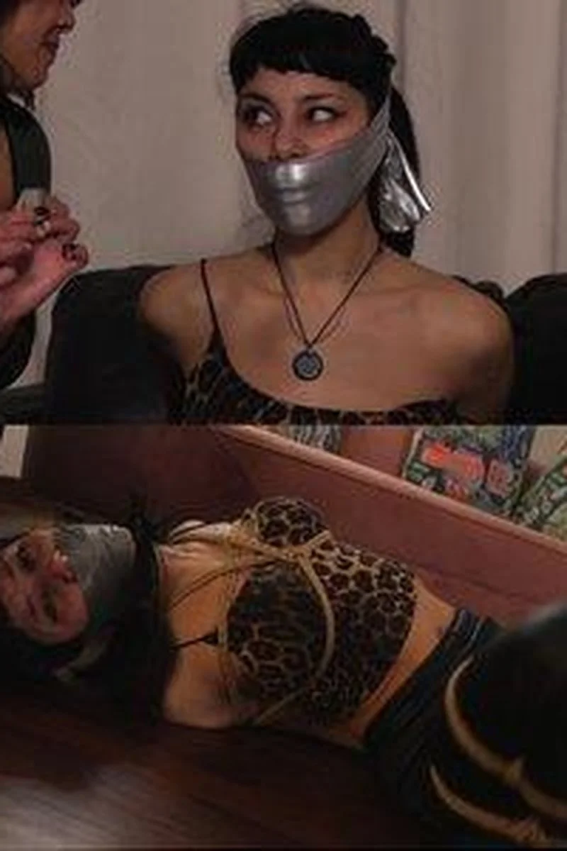 Mayla And Nikita - Robbery In The Neighborhood (Mobile)