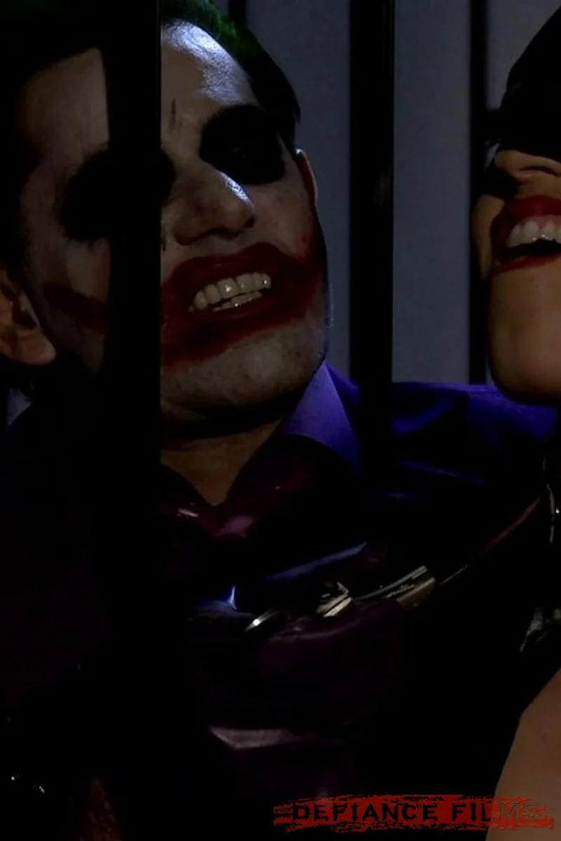 Katwoman Jennifer Dark Prowls Into A Prison Cage 3Way
