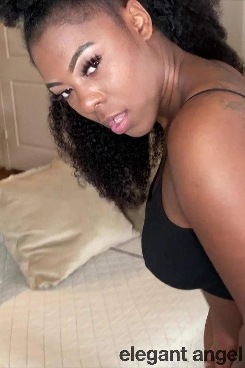 Ebony Superstar Ambitious Booty Takes a BBC Up Her Fine Ass