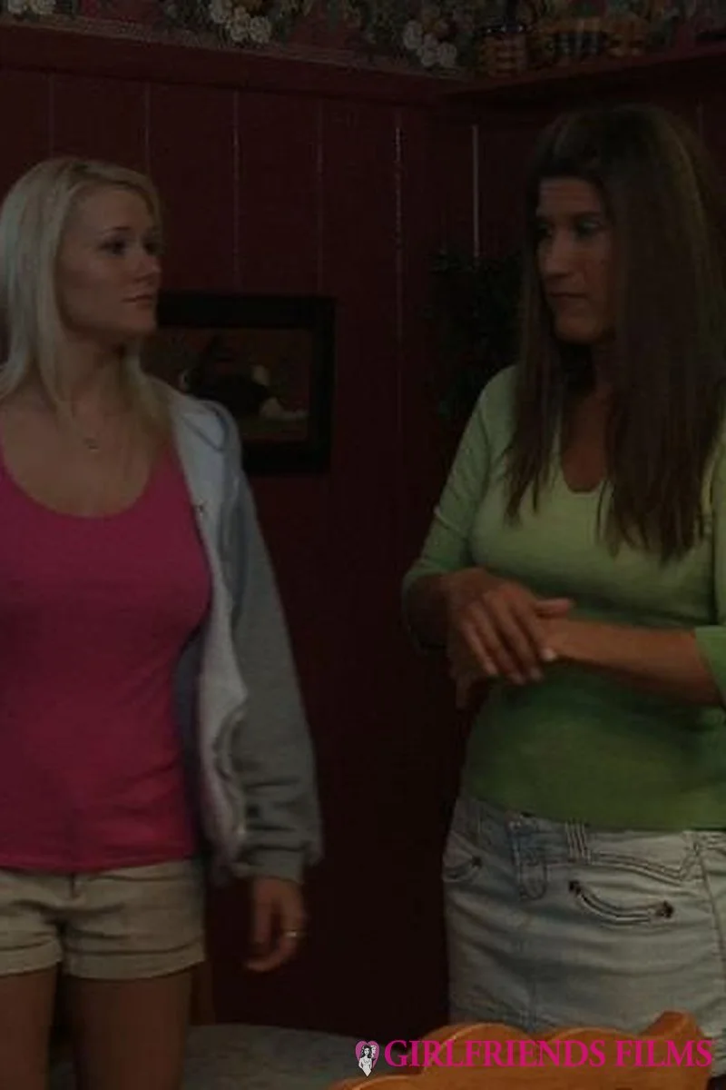 Lesbian Triangles #15