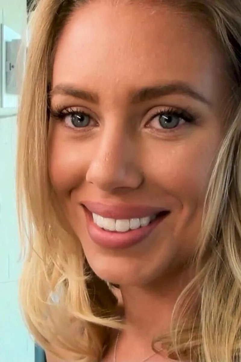 Horny Women Wants You To See How She Fucks The Men She Dates