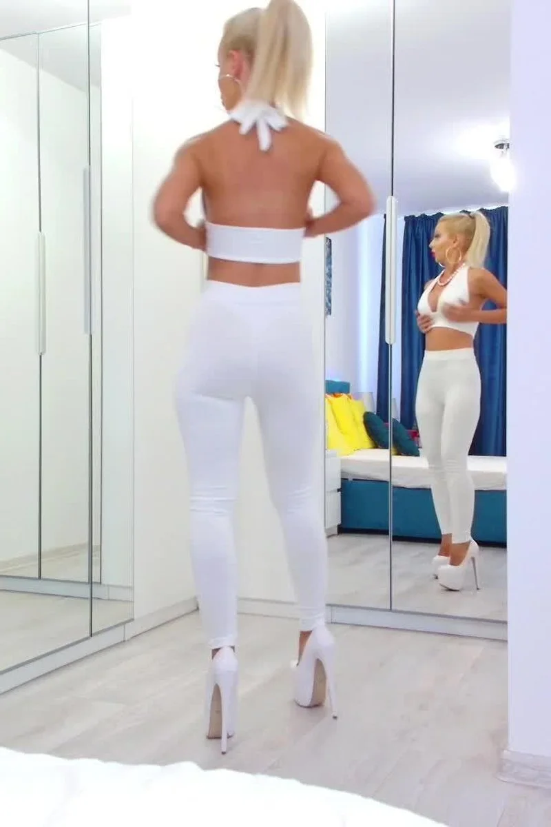 JOI Topless In Leggings