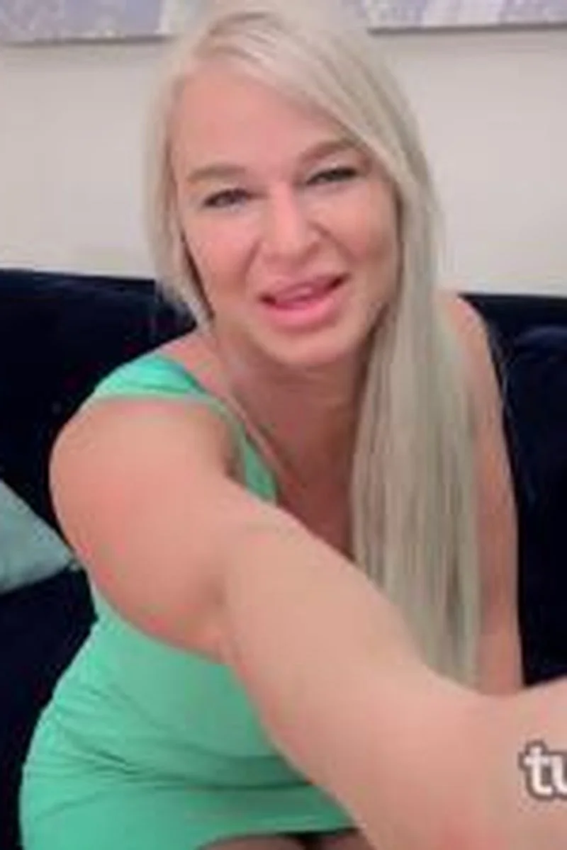 Tug Casting Quickies! Platinum Blonde London River's Cum-Covered Titty Fucking