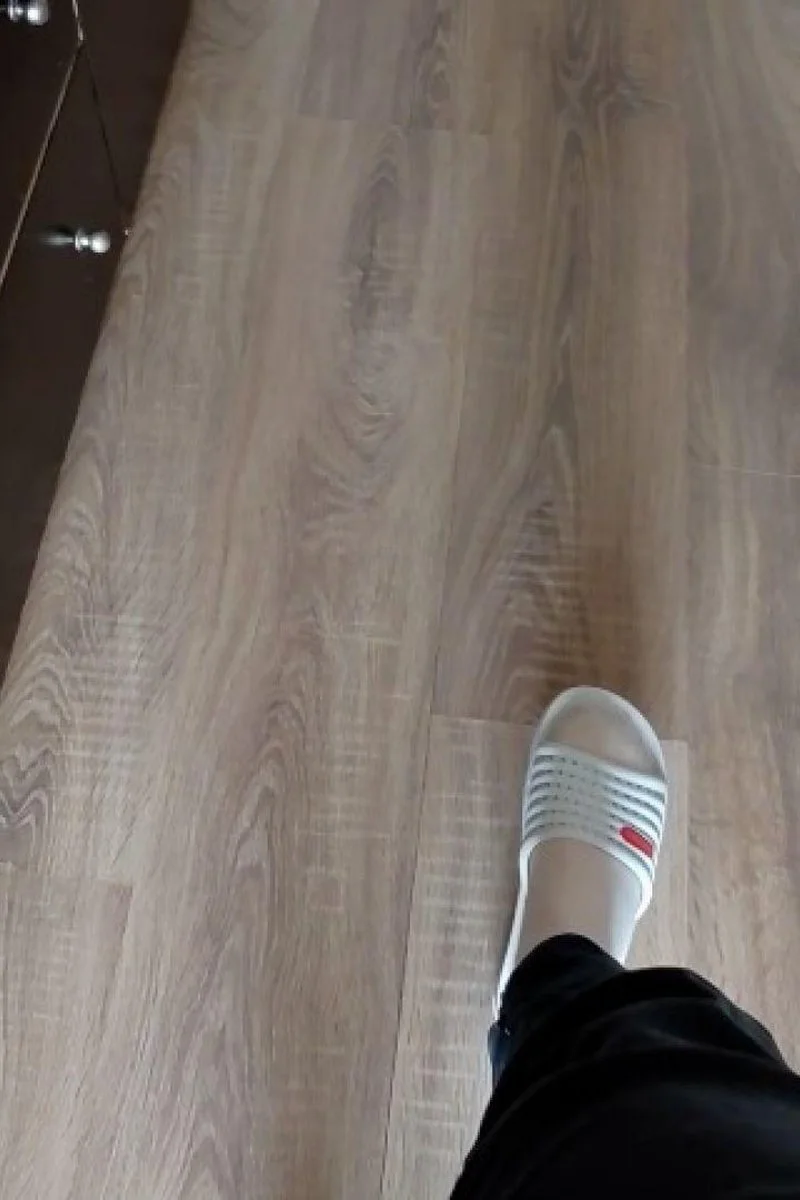 Flip Flop Walk Fetish