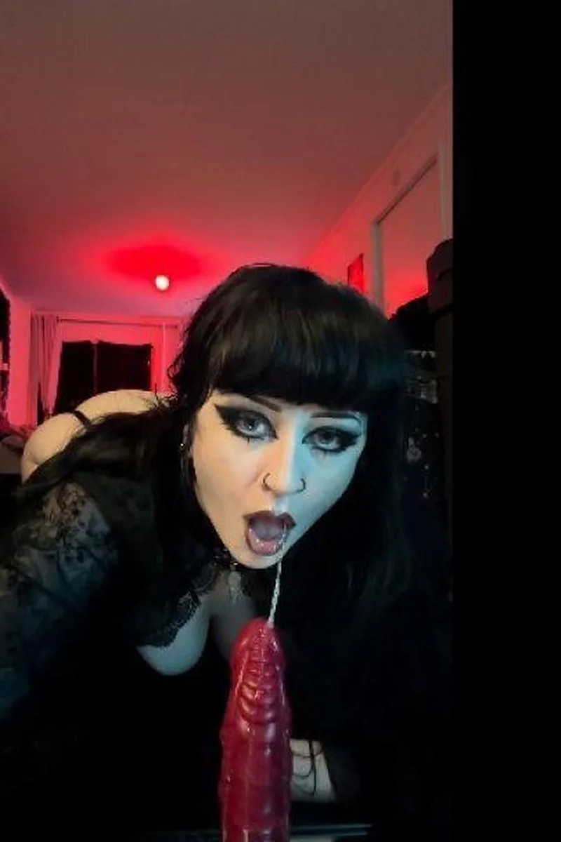 Ovulating Goth Vampire Begs For Your Cum