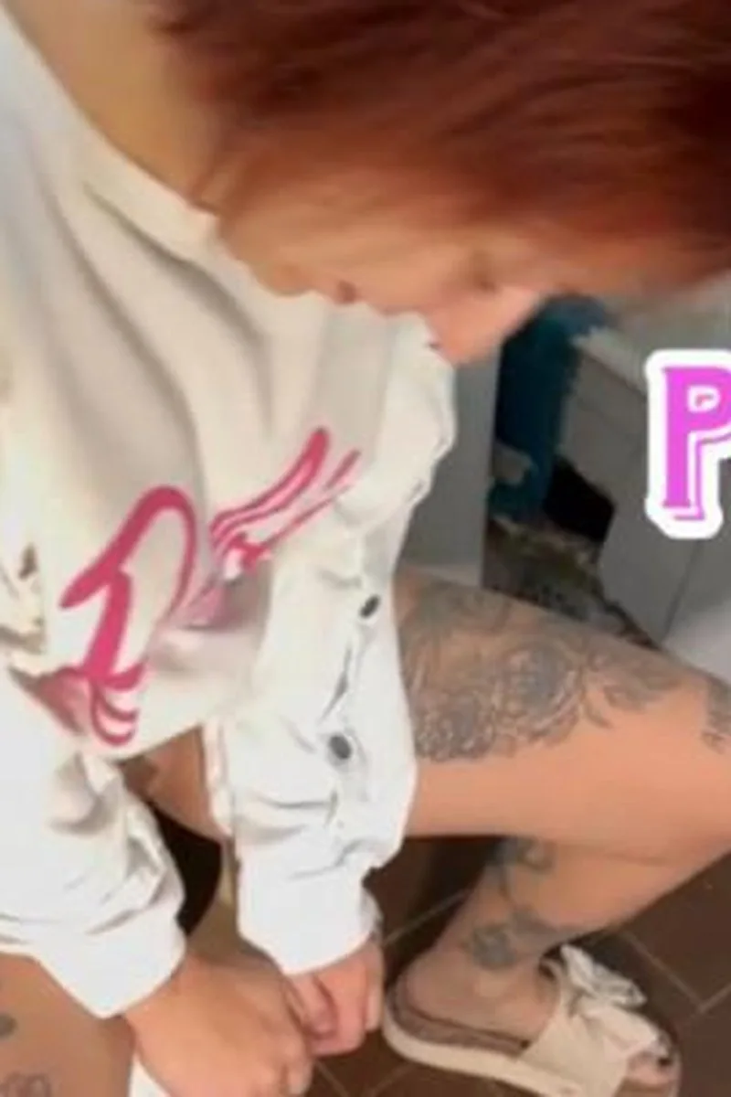 Peeking Peeing Stepsis