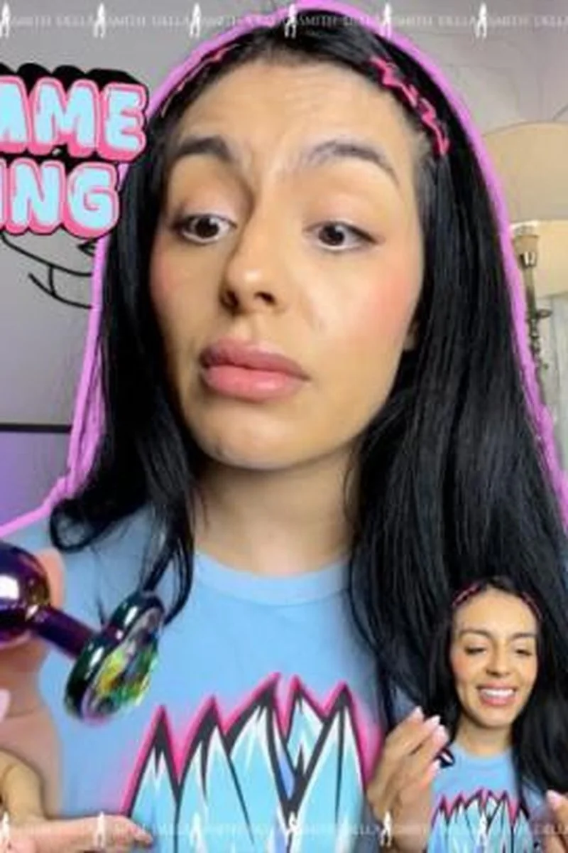Anal Plug Game While Farting