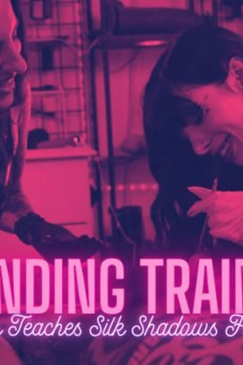 Sounding Training: Elli Teaches Silk Shadows How To Sound