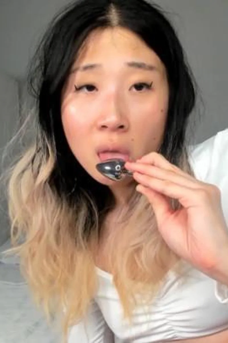 Schoolgirl - Ass To Mouth