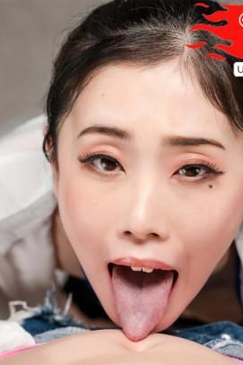 En)An Devours Haruhi's Belly Button - Japanese Belly Fetish