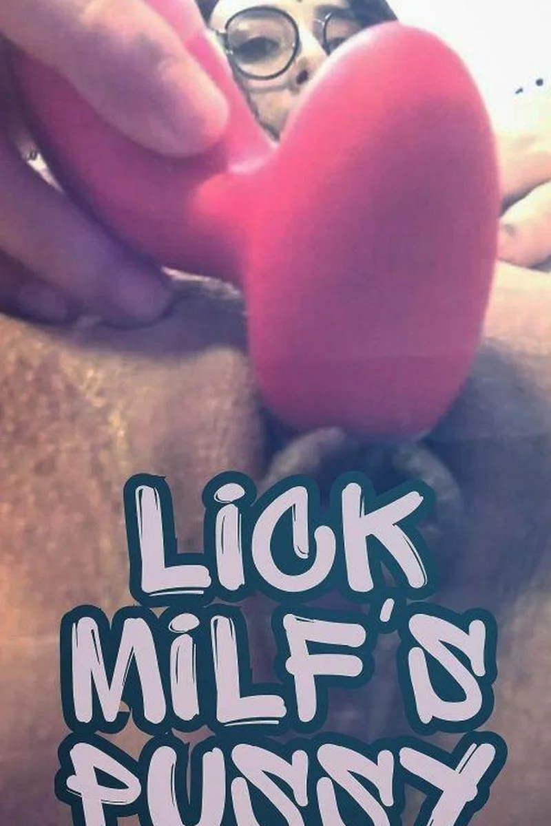 Lick Milf's Pussy