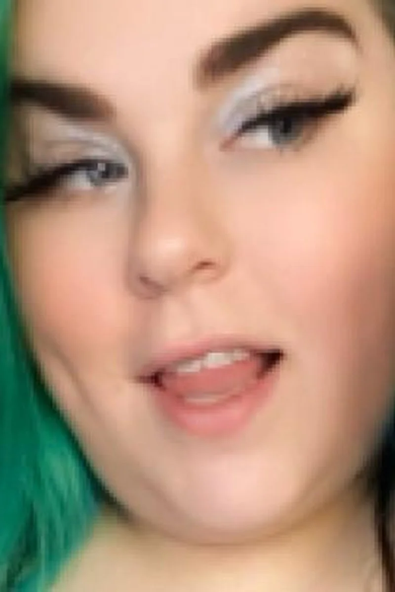 Greedy BBW Doughnut Brat