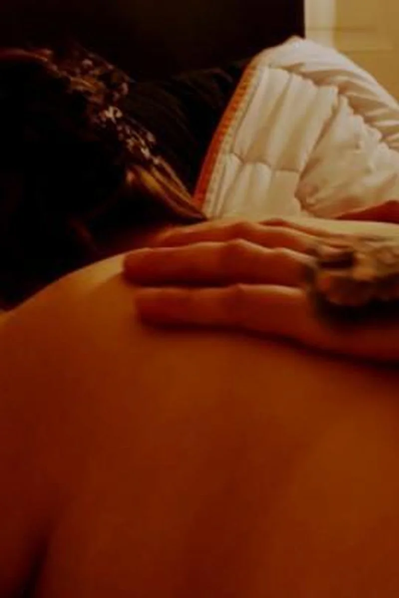 Laura Sinova Sensual Massage