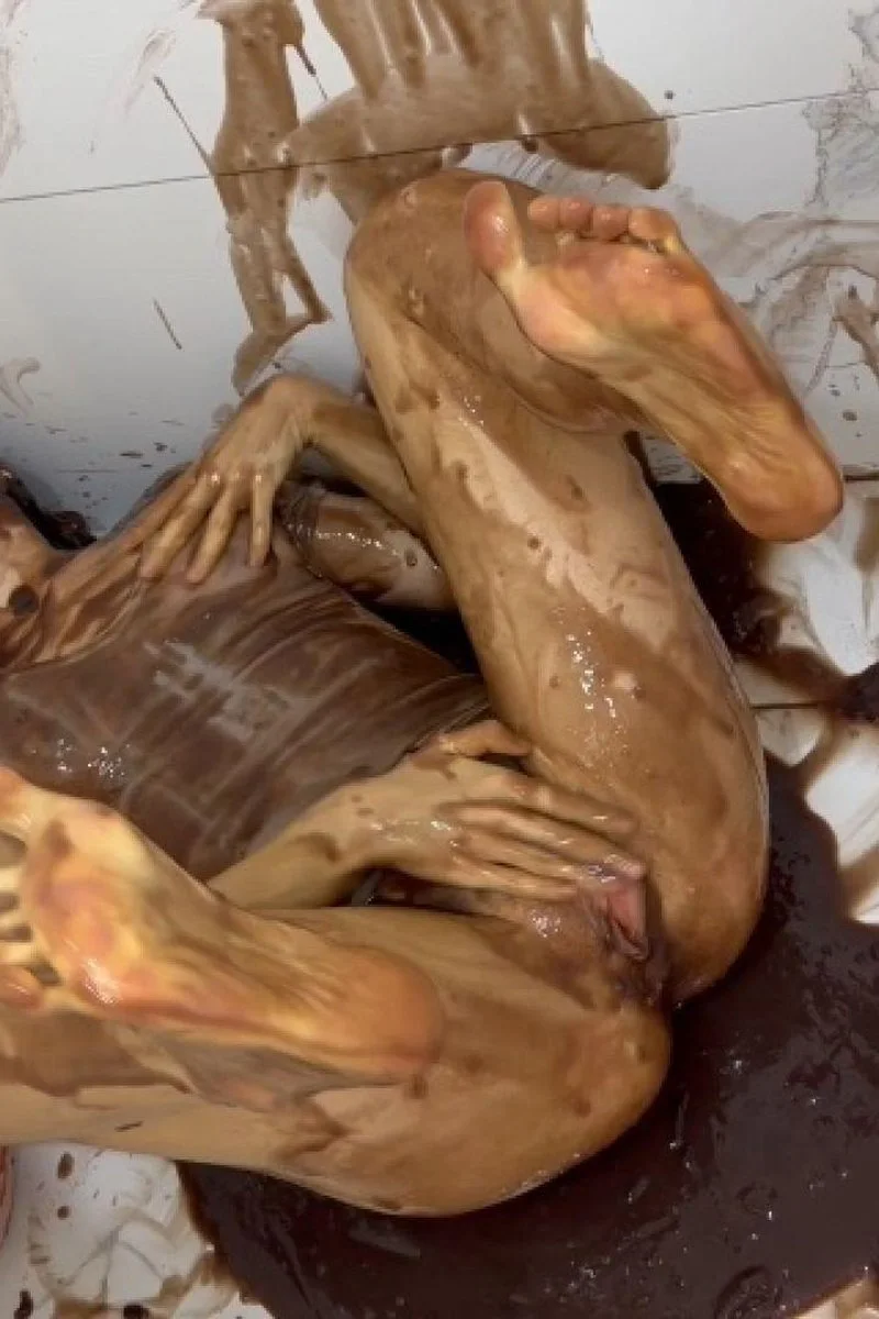 Covered In Pudding Masturbation! Messy Feet