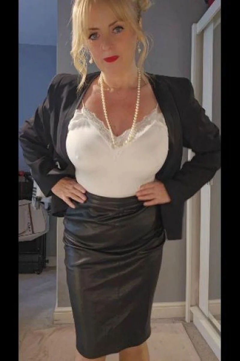 Crotchless Pantyhose Office Confession/ Jerk Off Instruction
