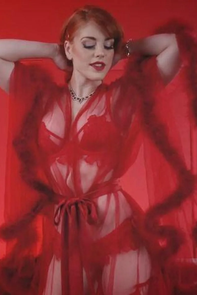 Valentines Pin Up Tease