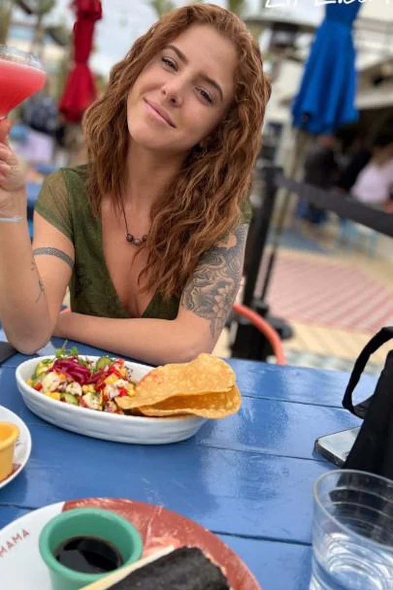 Brunch With Curly Hair Cutie Lumi Ray