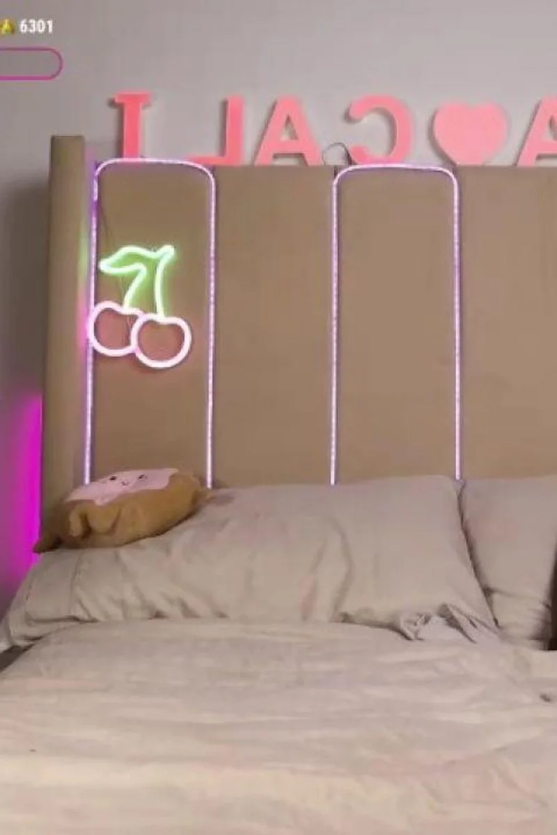 Sloppy Deep Fuck And Frantic Fingers Drive Her Swo