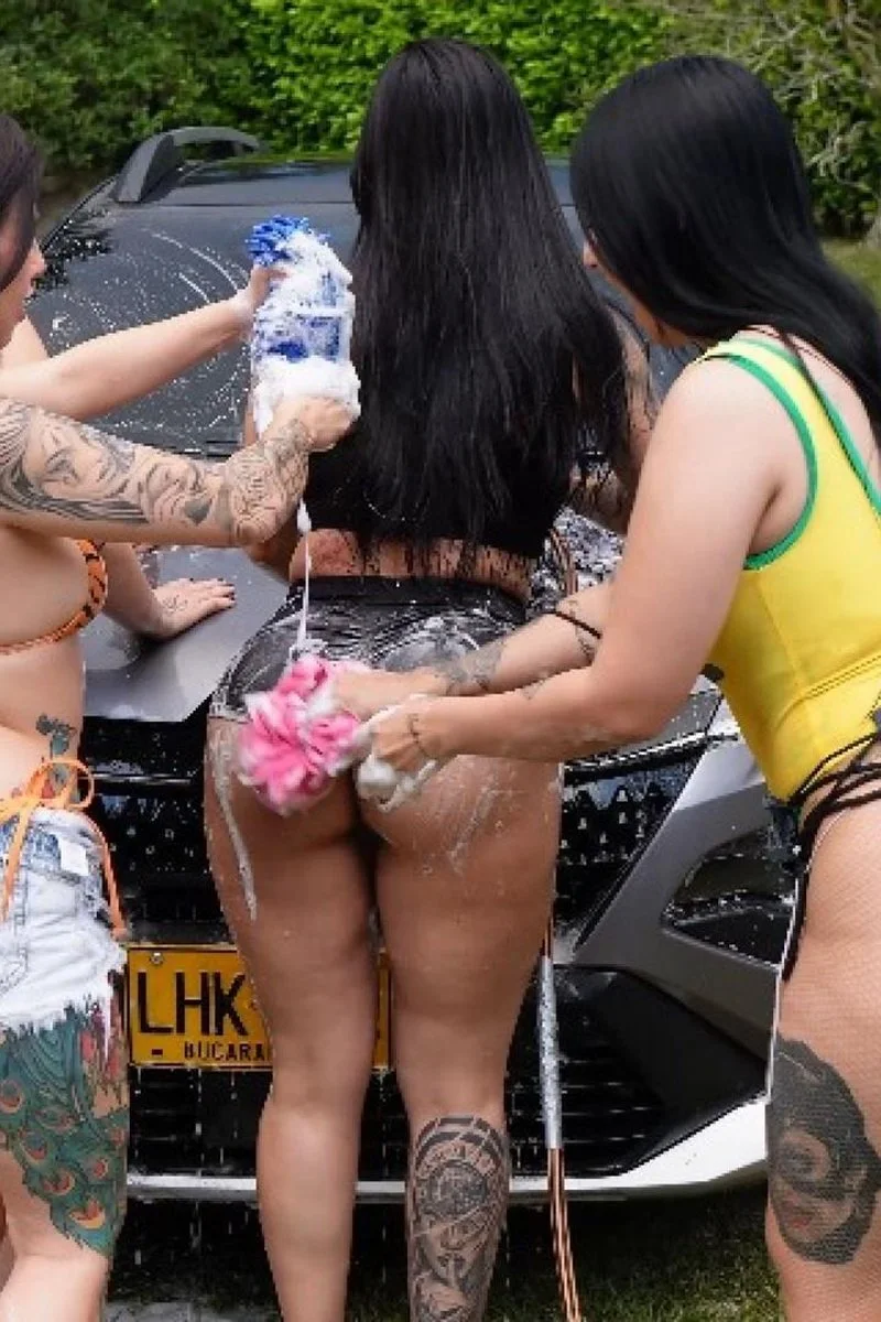 Car Wash - T-Shirts And Wet Pussies