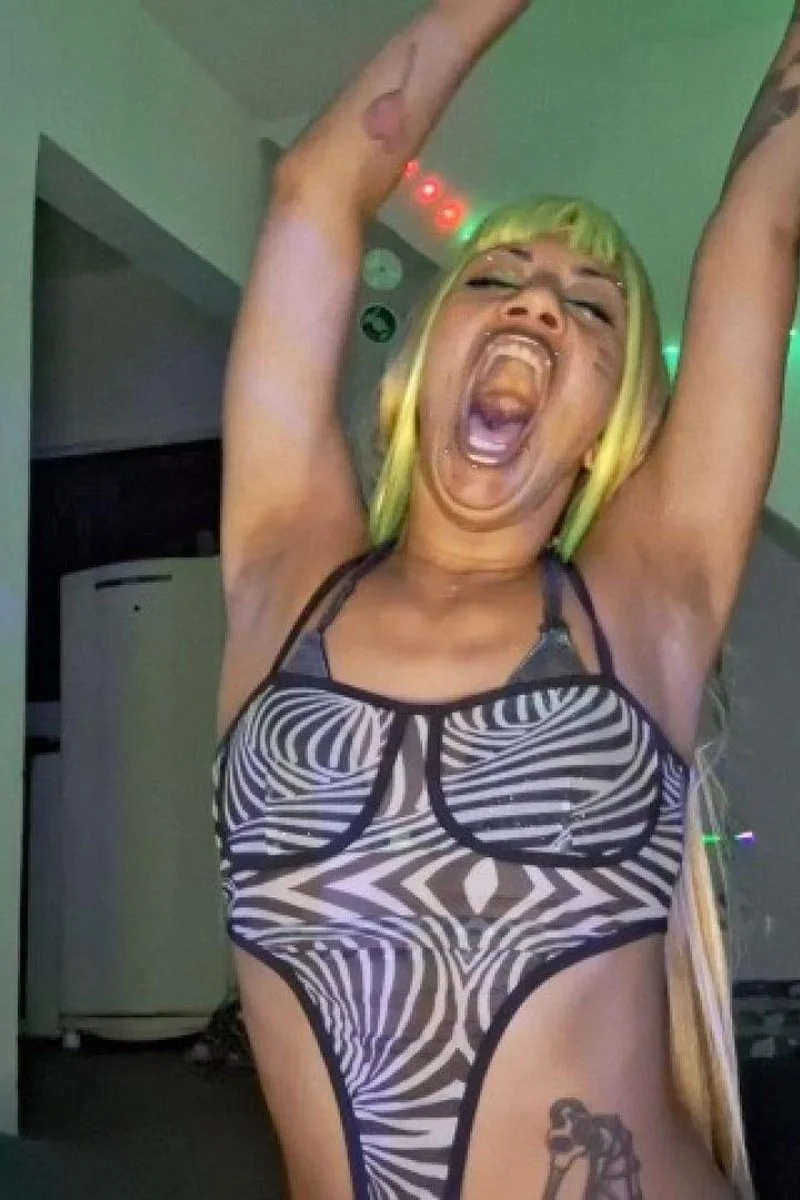 After Record Yawns & Stretch