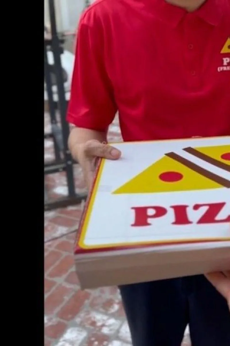 Bg | Pizza Boy Get More Than A Tip