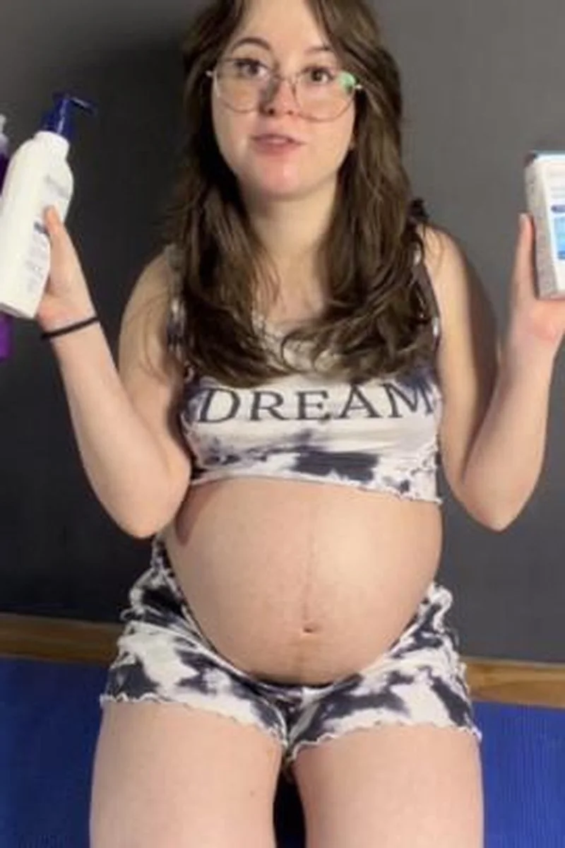 My Daily Routine Of Oils And Creams For Stretch Marks During