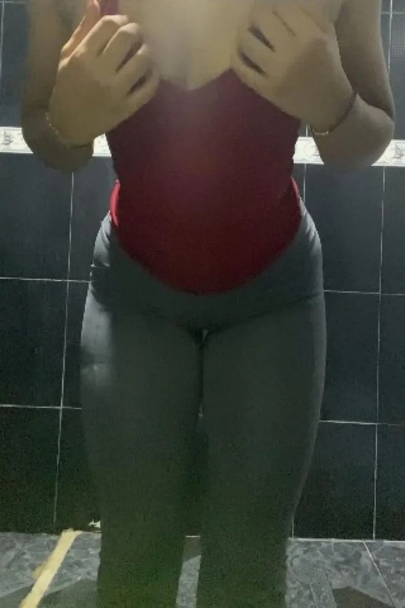 I Pee In My Tight Leggings, Touch Myself, And Enjoy It