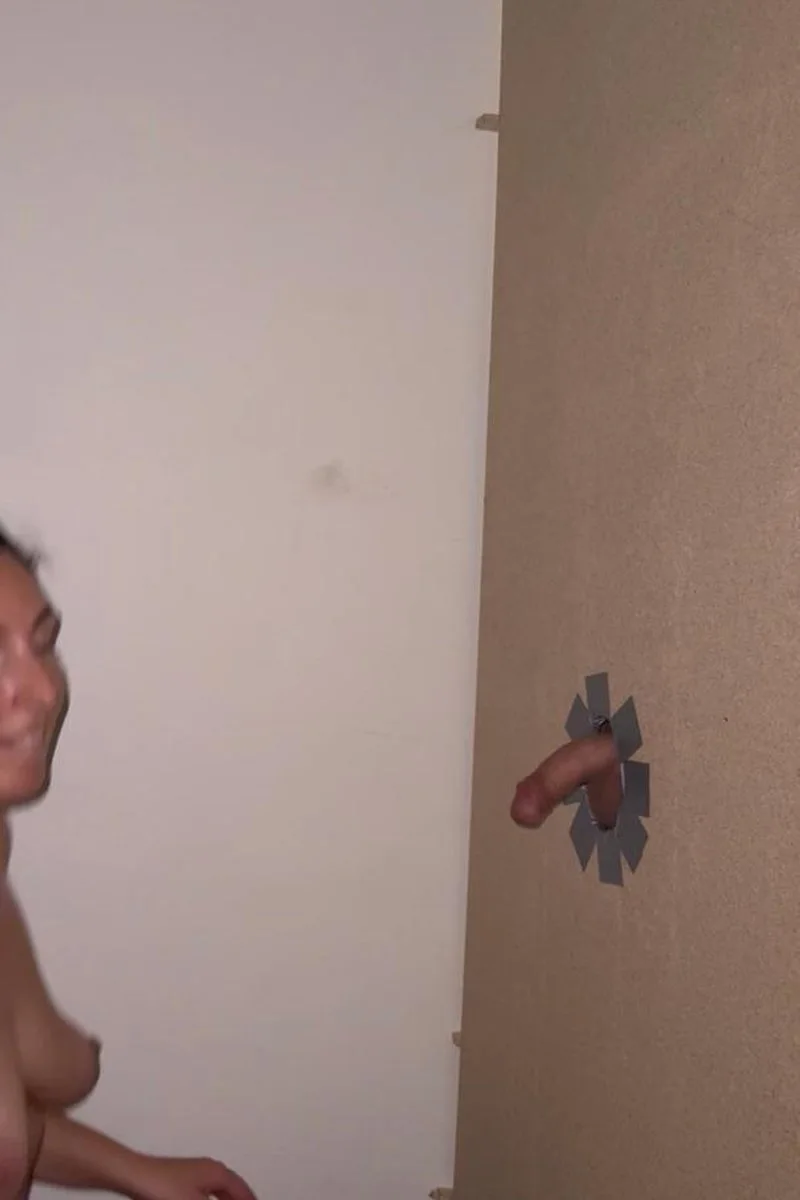 Gloryhole Creampie