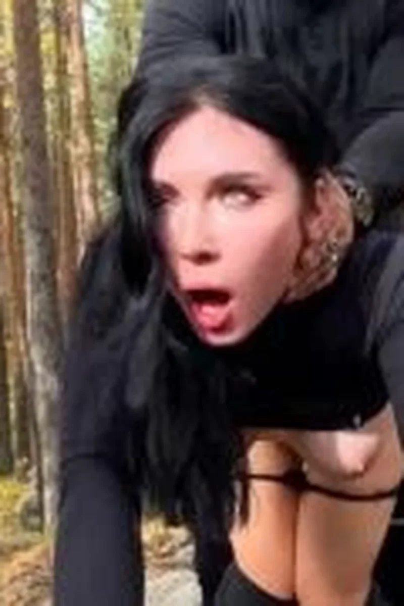 Brunette Public Deepthroat & Rough Fucks