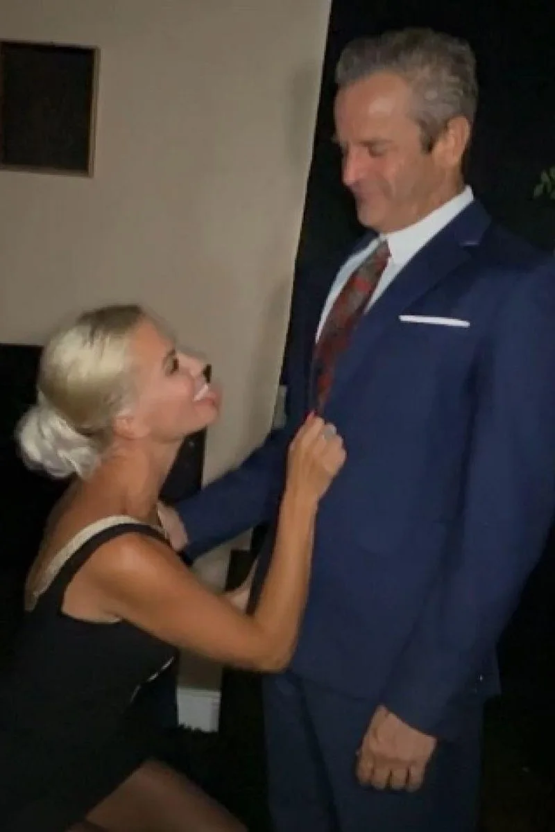 MILF Tatiana Steele Fucks Her Favorite Senator Dan Draper