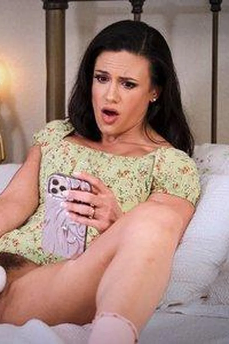 Penny Barber - Step-Mommy's Entranced By Your Dick Pic (HD Wmv)
