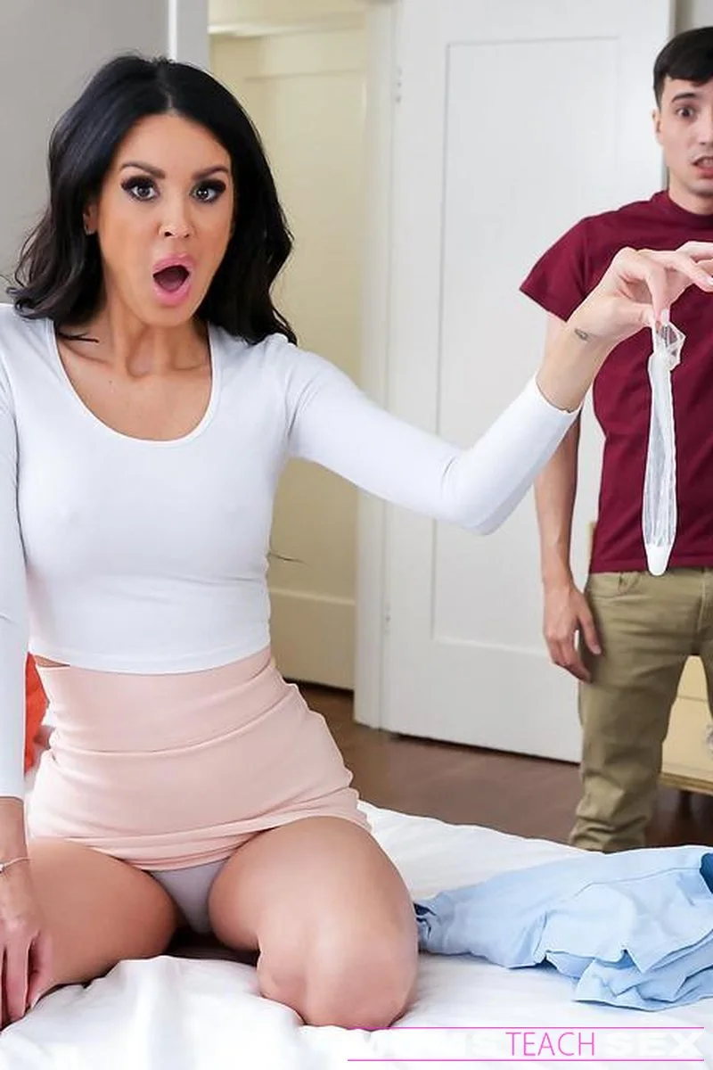 Bareback with My Stepmom - S17:E3