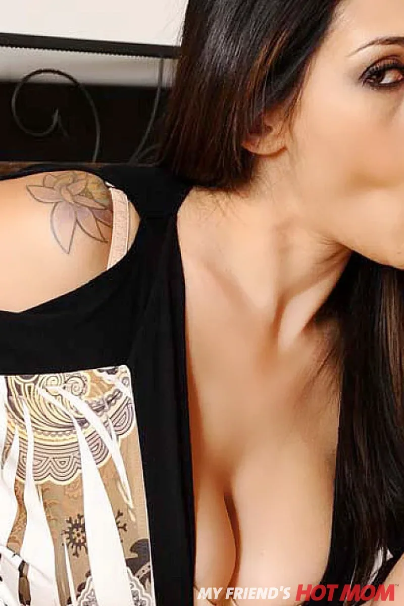 Raylene Fucking in the Couch with Her Tattoos