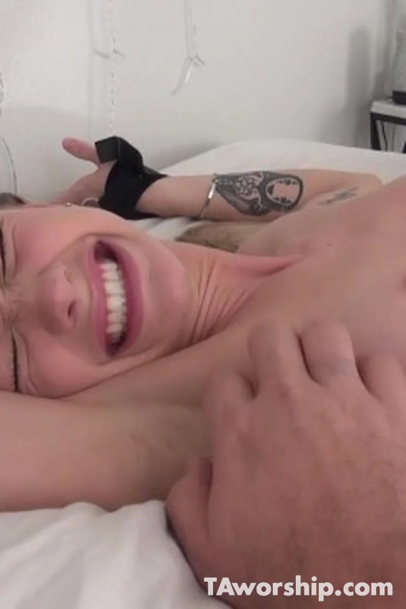 Naomi POV Tickle