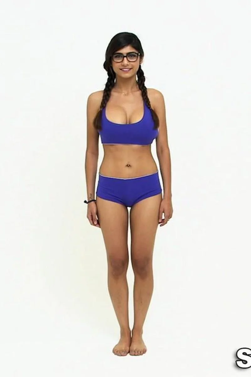 Mia Khalifa - Anatomy - Clothes