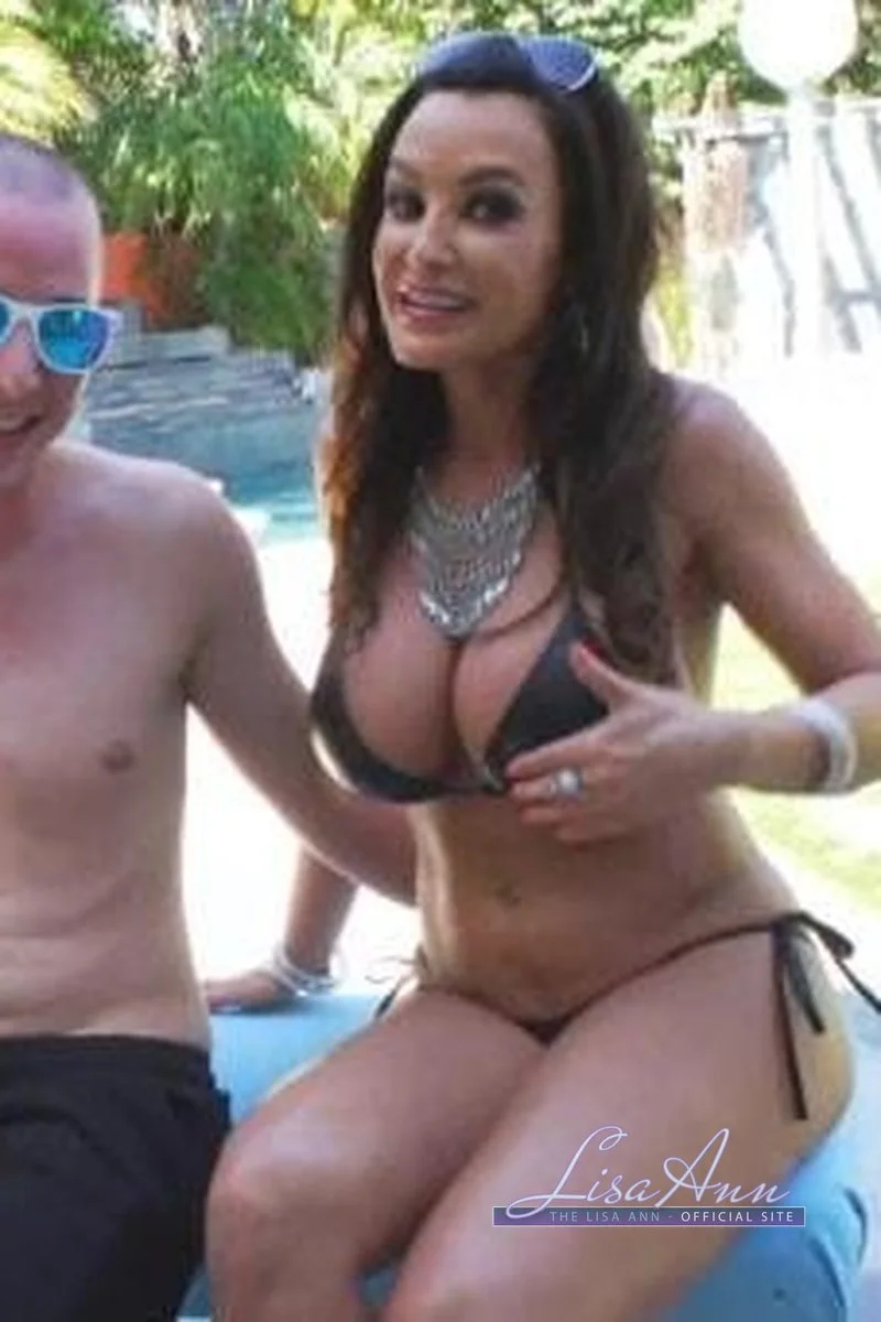 Milfs Illustrated 2: Behind the Scenes
