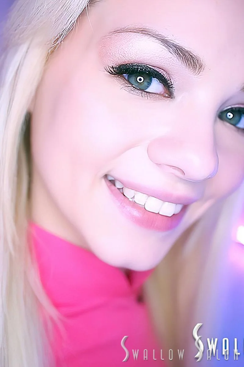 Elsa Jean Giving A Mean Blowjob In Stunning 4K