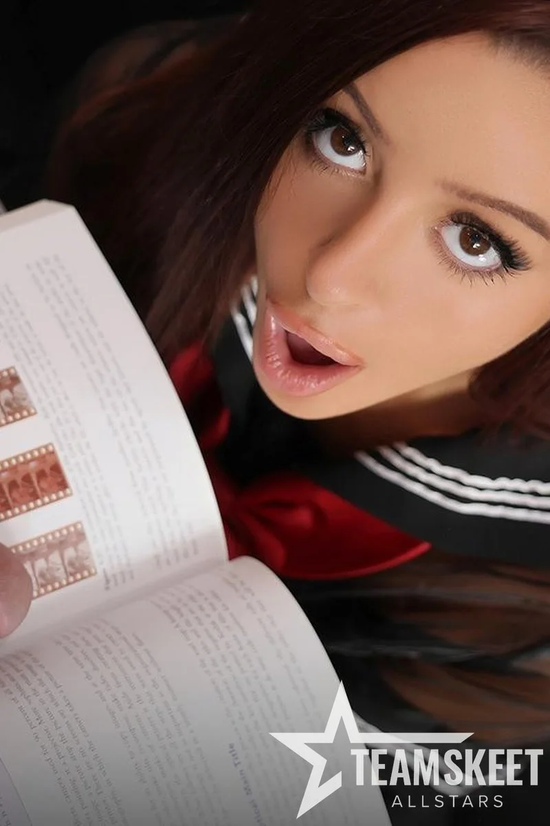 Back to School with Vivacious Vanna