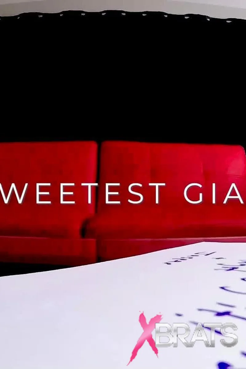 Naomi Swann - The Sweetest Giantess