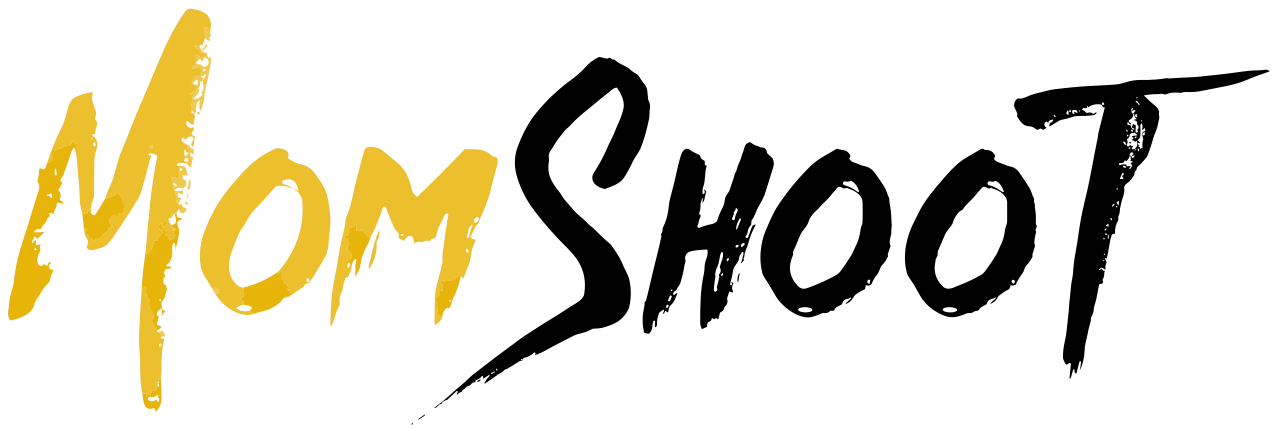 Mom Shoot logo